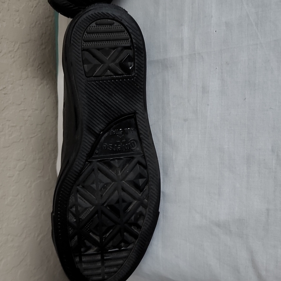 Converse Black Low Top - Picture 3 of 5